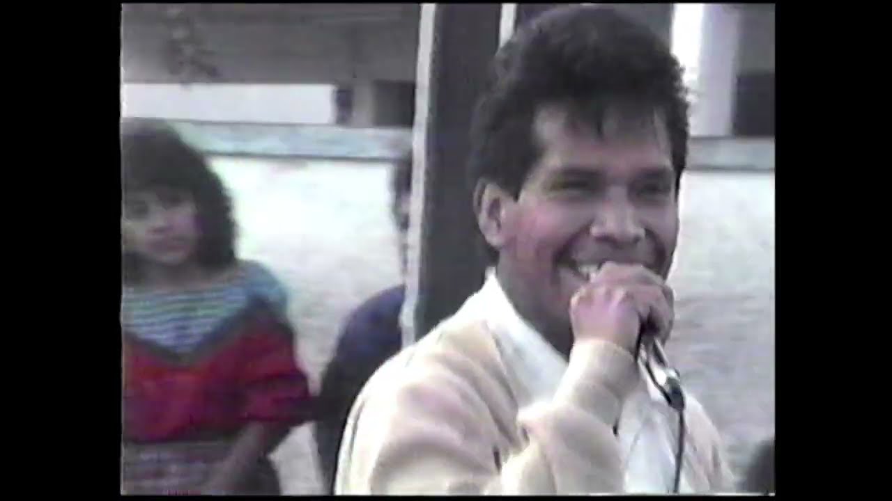 Ps Alonzo Orozco predicando en Parque de San Pedro